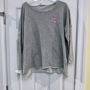Ladies Size XL Crown & Ivy Gray Sweatshirt Top rugged FA LA LA LA MINGO GUC